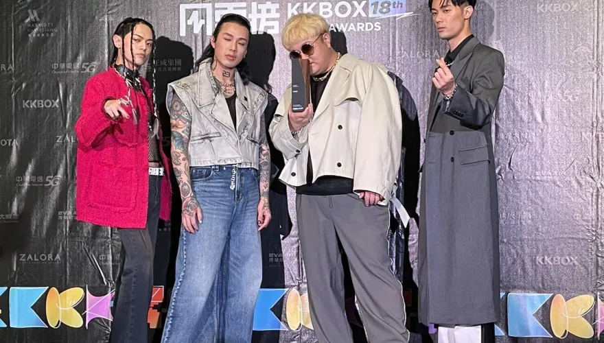 KKBOX風雲榜/致敬五月天TRASH驚Key高！宇宙人吞藥才上場