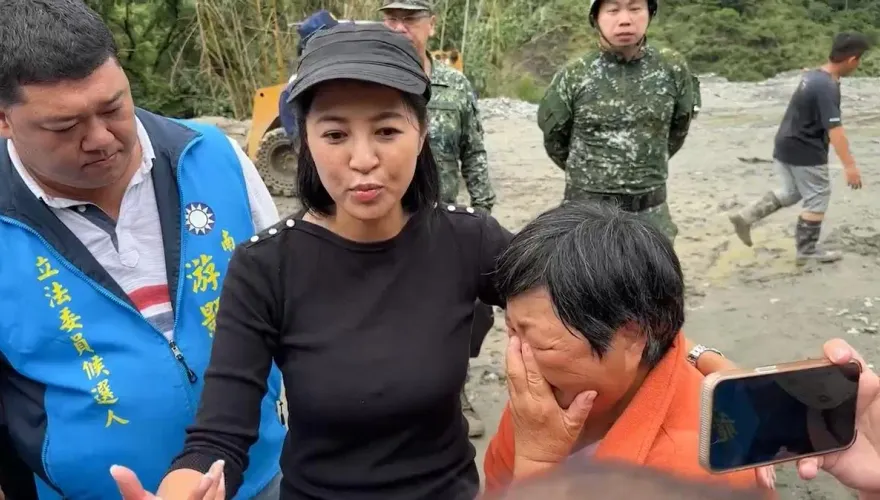 海葵颱風/南投阿嬤30年老家土石流淹4次哭了！許淑華頻頻安慰超暖心