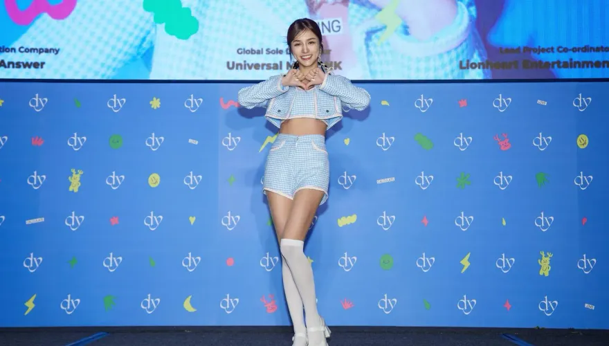 啦啦隊女神宣布「人生新里程碑」　SS501朴政珉為她驚喜現身台北！