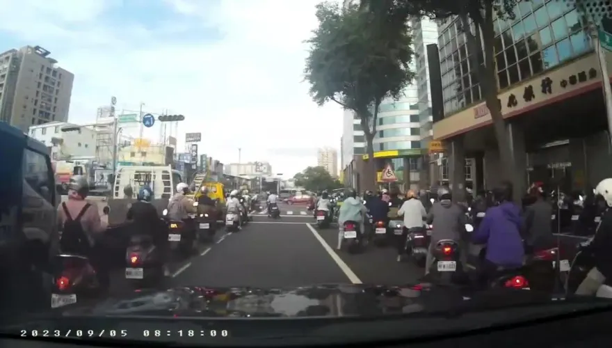 救命呀！台南嬰兒突然喘不過氣　警車護送3分鐘抵醫院