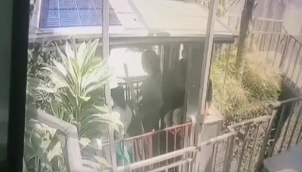 影/驚悚畫面曝！峇里島渡假村電梯纜繩「無預警斷裂」直墜百米　5人慘死