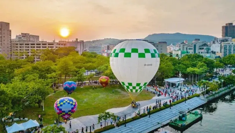 高雄熱氣球浪漫升空　9/12正午手刀搶票！