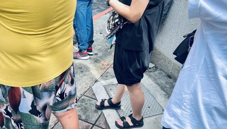 大直公寓屋塌傾斜！愛貓受困來不及逃　女飼主焦急盼回家搶救