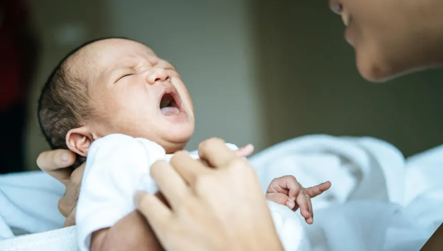 「流行性腦脊髓膜炎」初期像感冒！4歲以下嬰幼兒為好發族群
