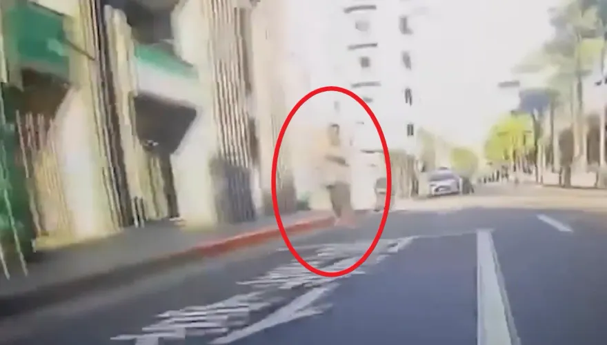 快訊/北市剪刀狂男隨機傷人落網啦！　搭公車閒晃遭警發現逮人