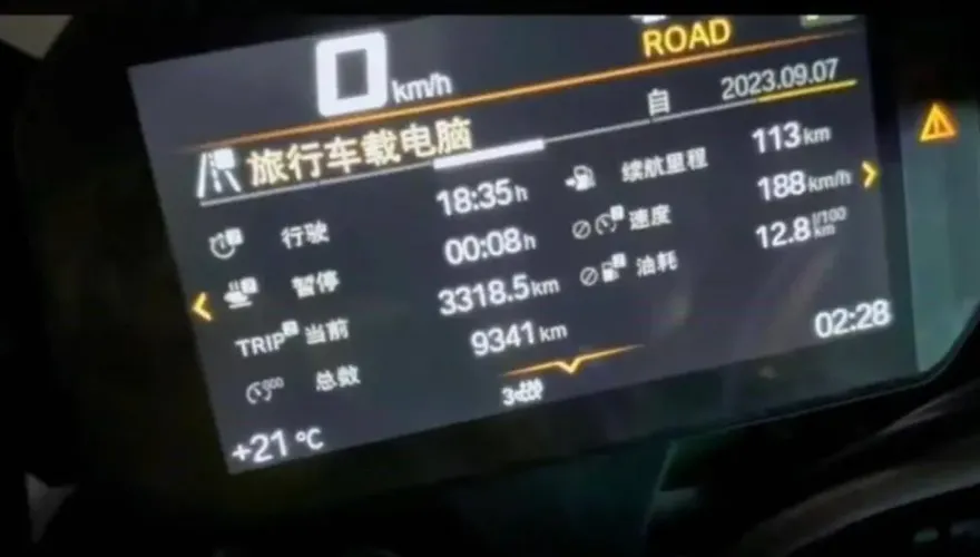 影/18小時飆3300公里！網紅從黑龍江騎車至新疆　吸引網友關注還招來「它」