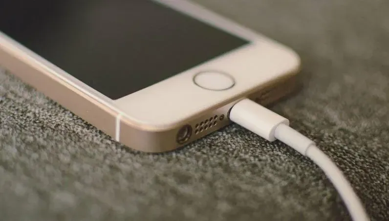 iPhone 15 Pro Max電池容量大升級？傳電量只多2%　爆料大神：明年才會真正改款