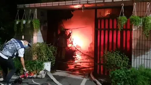 影/火光照亮天！高雄人氣甜點店凌晨惡火「廠房一片紅」　饕客現身說話了