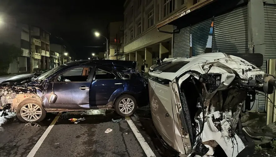 影/彰化最慘車主！2個月內同輛車同地點被撞壞2次　氣罵「乾脆報廢好了」