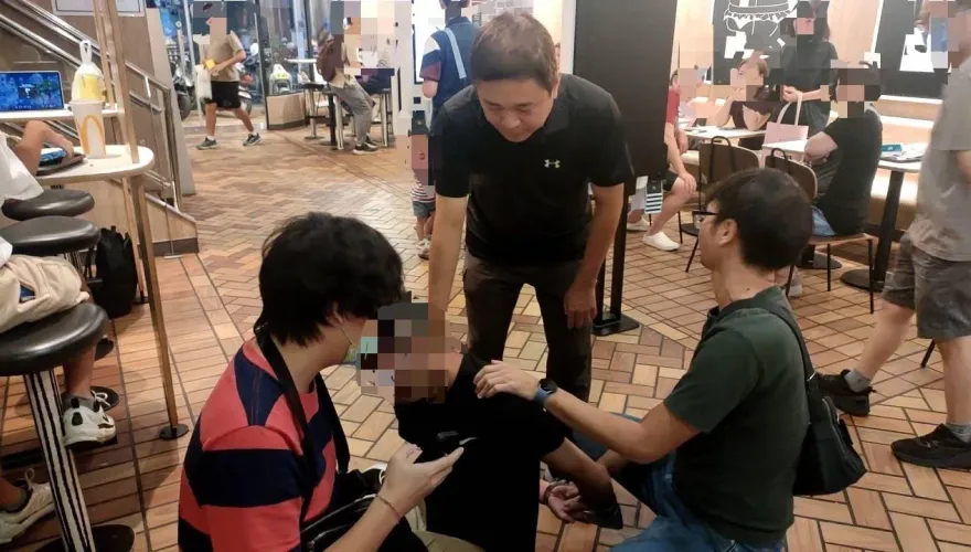 快訊/高雄男超商砍前女友30刀！逃逸15小時速食餐廳內遭逮