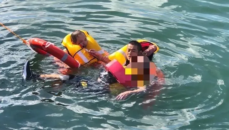 影/觀音嬤保佑！澎湖馬公漁港醉漢廟前落海獲救　馬上酒醒