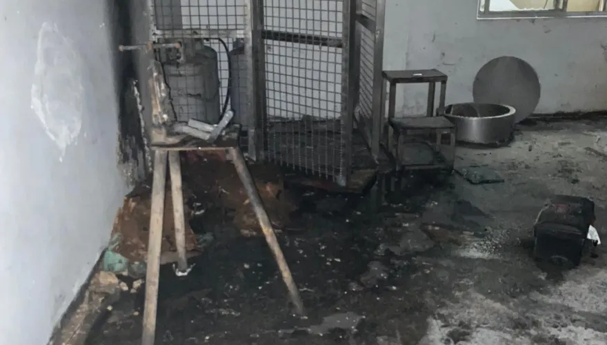 新竹湖口工廠驚傳氣爆！疑天然氣洩漏　1男員工頭、雙手燒燙傷