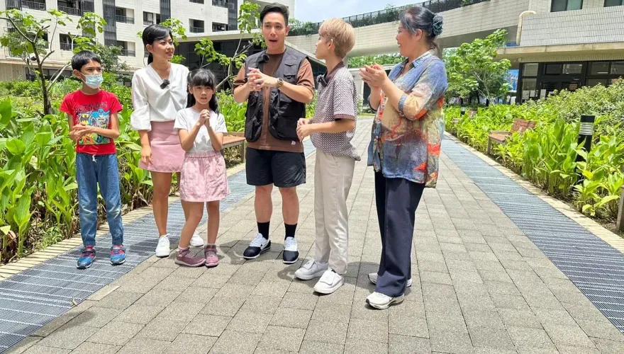 無尊與中天正妹主播衝青年社宅PK金頭腦　走到地下室驚覺根本是豪宅
