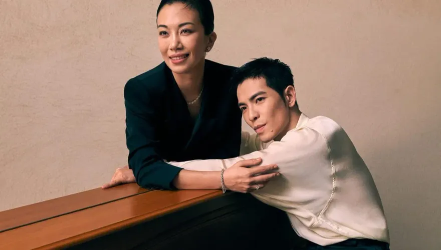 蕭敬騰PO「超黑剪影」合體未婚妻放閃　網笑：近視要變深了