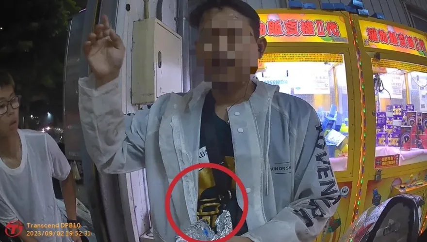 影/異想天開！用「錫箔紙」包手機阻斷信號追蹤？男侵占手機被逮