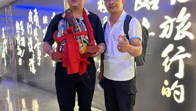 與神同行！土地公親駕「世界大伯公節」　桃機出遊引目光