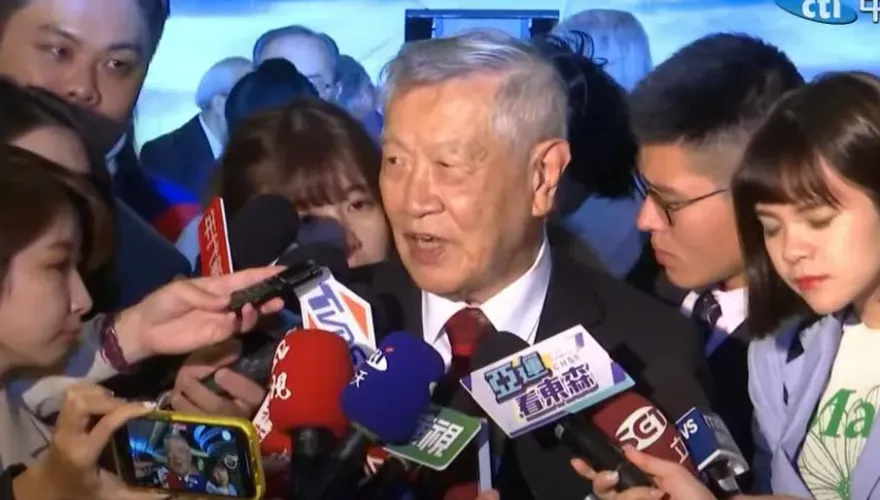 影/李昌鈺直呼侯友宜「未來的總統」！讚敢做事、能做事、會做事