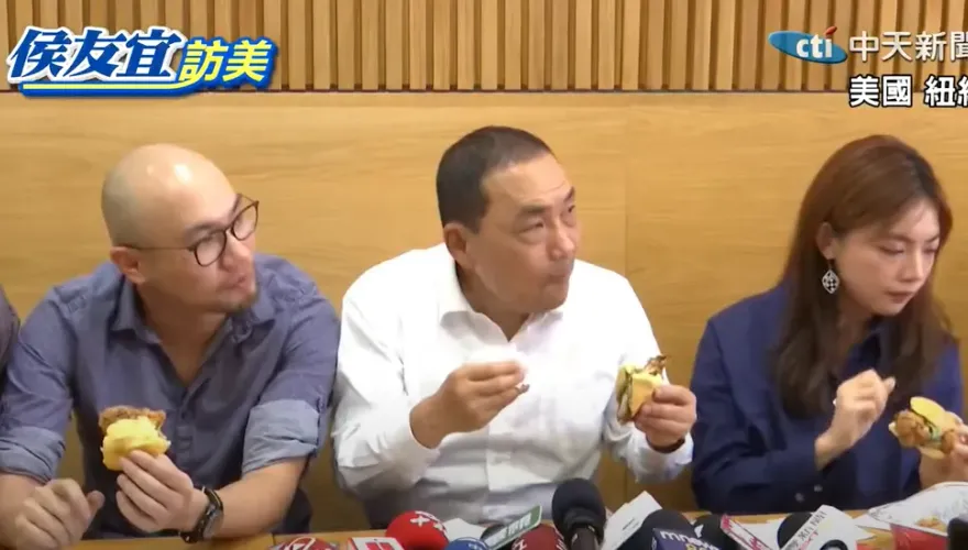 影/訪美漢堡店墨西哥員工找合照 　侯友宜秒問「一問題」笑翻全場