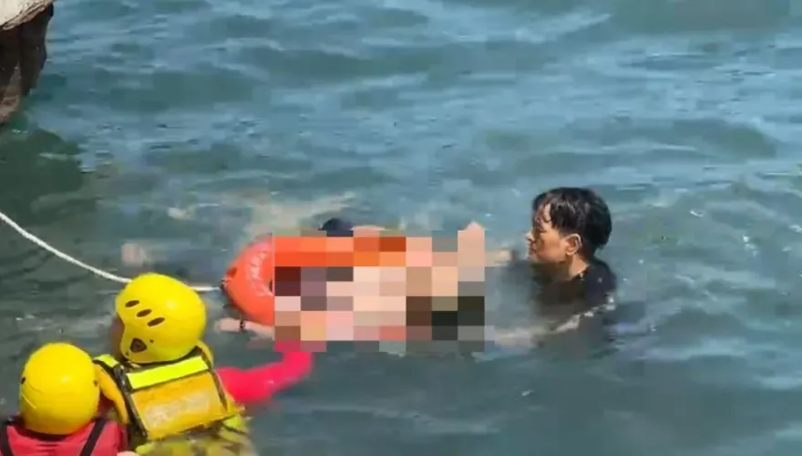 快訊/基隆海洋廣場驚傳「老婦墜海」！士官長英勇跳海救援搶命
