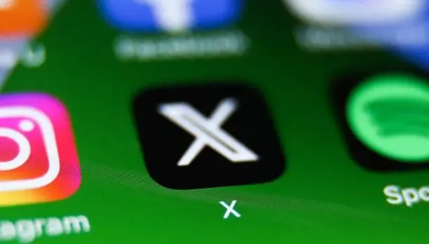 馬斯克打擊X平台機器人帳號　擬全面收取月費