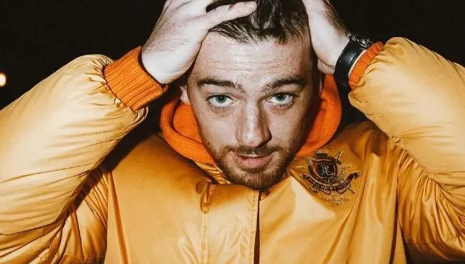 父親剛下葬一週美國男星在家過世！得年25歲死因曝光