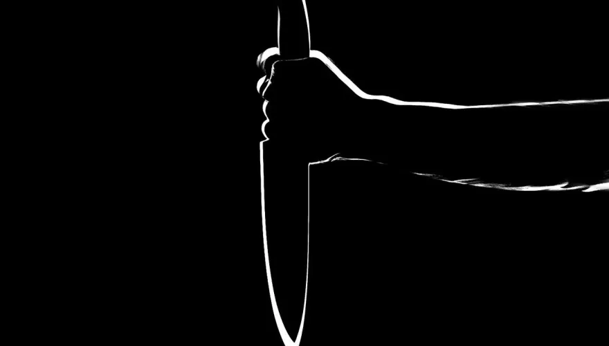 35歲女子被叫「阿珠媽」竟惱羞　地鐵揮刀砍傷3人遭判8年徒刑