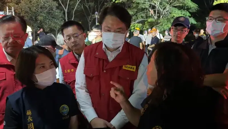 屏東高爾夫球具廠大爆炸/林右昌凌晨抵達現場指揮　指示啟動調查程序