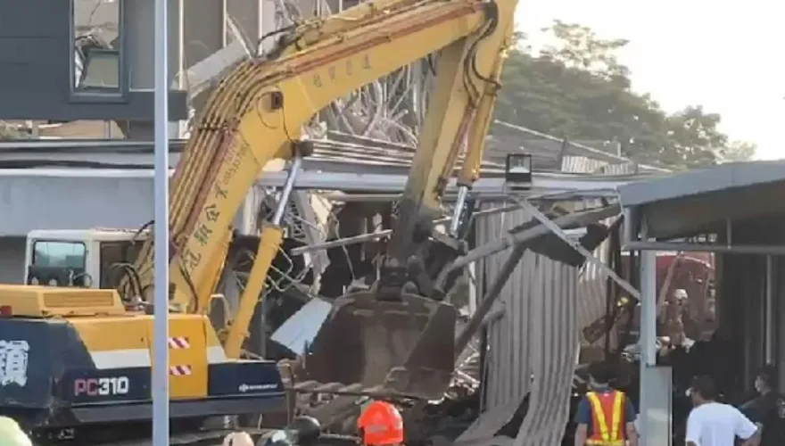 快訊/屏東高爾夫球具廠大爆炸/發現「第4名消防員殘肢」！待檢察官相驗