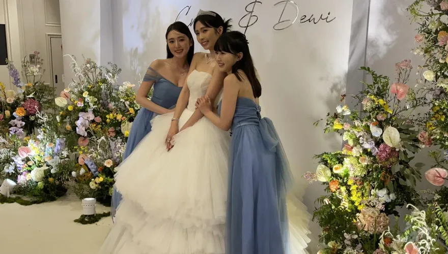 高顏值3姊妹！許光漢前女友現蹤！簡廷芮婚禮開場就出狀況