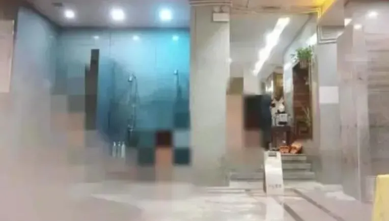 色情網站驚見「三溫暖偷拍裸女影片」　她當柯南嚇壞友人：這間我去過！