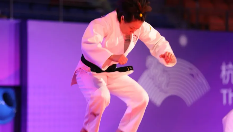 杭州亞運/「柔道女王」連珍羚2「技有」虐菜高速奪勝　晉級8強