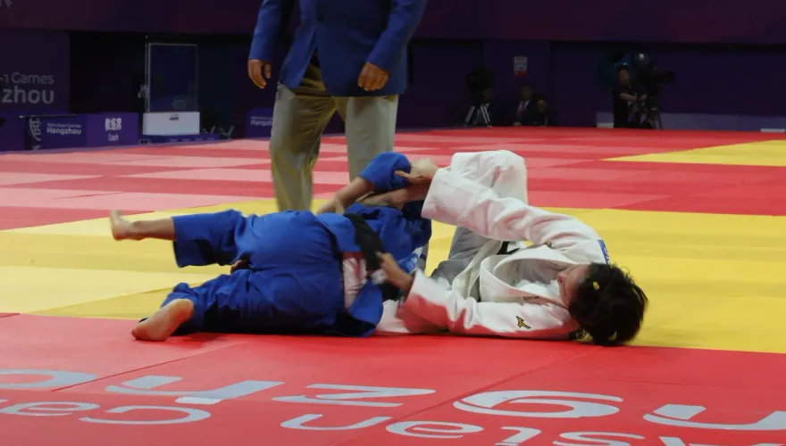 杭州亞運/柔道女王勇闖金牌戰！連珍羚鏖戰8分45秒奪致勝半分力退大陸蔡琪