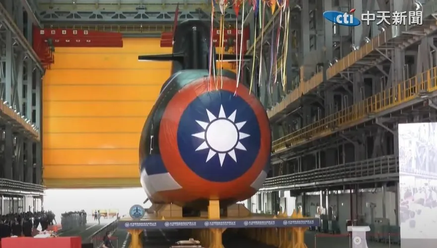 海鯤號主機竟是卡車引擎？台船董事長：船艦專用