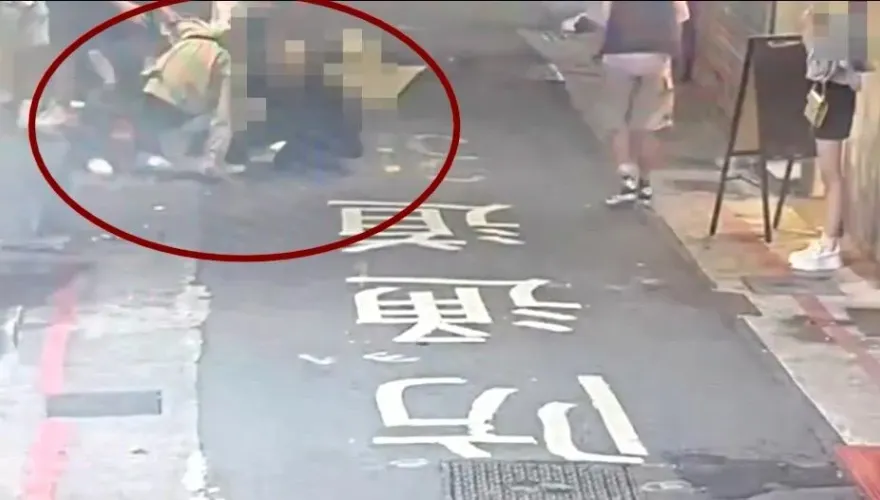 影/北市條通醉男「外面講」遭圍毆　快打警力啟動3人遭送辦