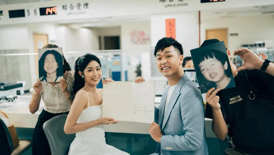 《瘋神無雙》香蕉正式登記結婚！見證人「穿越時空」　妻急澄清：是真的