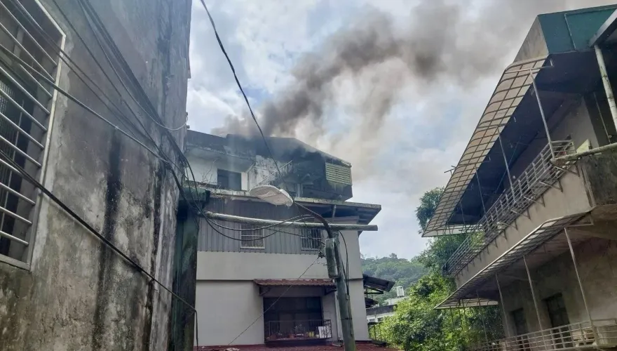 快訊/新北新店住宅火警黑煙狂竄　疑飲水機起火警消疏散10住戶