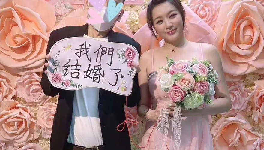 1年內離婚請吃雞排！李妍瑾閃婚遭網友賭「祭品文」…高EQ回：我請你吃餅