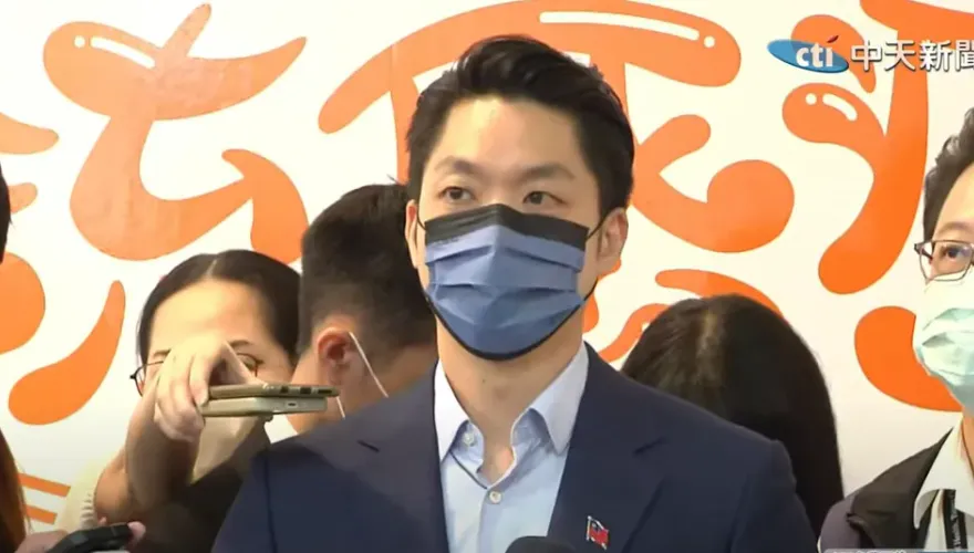 邀馬英九參加台北市國慶活動？　蔣萬安戴「國旗徽章」笑回：歡迎所有市民