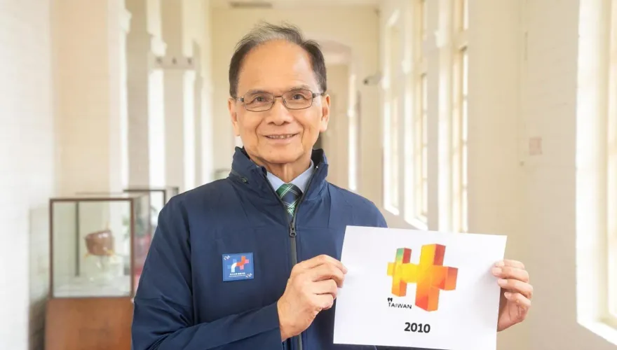 游錫堃翻出「2010年國慶就用Taiwan」　盼馬英九出席國慶大會
