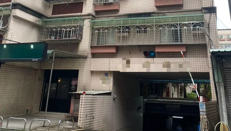 快訊/我媽怪怪的！板橋男「求救」電話　里長趕到、發現他竟伴母屍2日