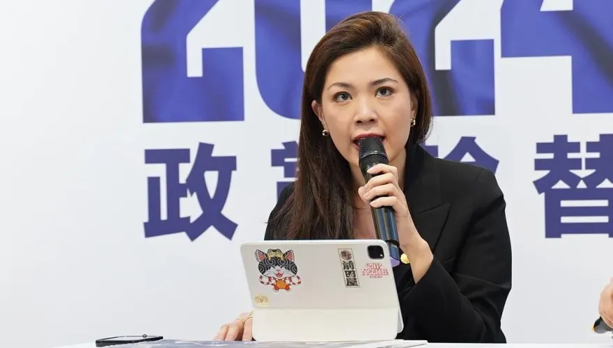 電視台主播宮鬥時「她坐在2派人馬中間」！鍾沛君曝內幕再爆「某現役的她手腳不乾淨」