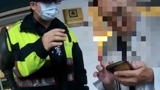 影/誤信假投資詐騙臨櫃匯款　警及時阻止阿北匯百萬現金