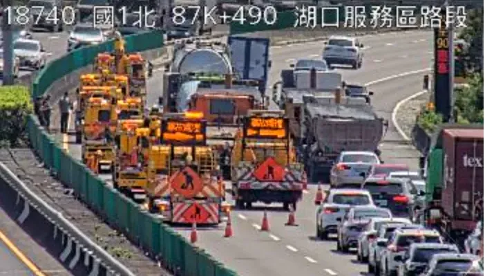 快訊/國1南向湖口段6車追撞　占用2車道回堵5公里