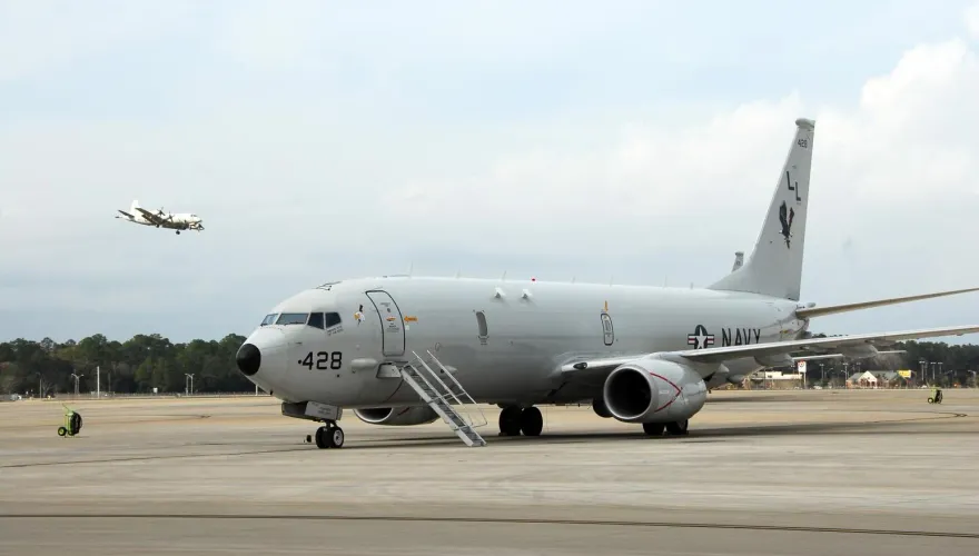 美軍P-8A「海神式」反潛機飛越台海上空　東部戰區批：公開炒作