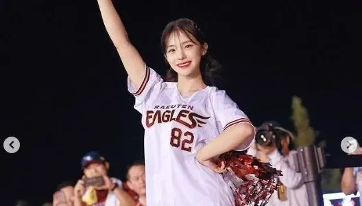 李多慧驚爆新戀情？曖昧200公分男子疑戴對戒　經紀人曝真相