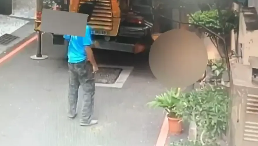 快訊/台南30歲工人吊掛鋼板誤觸高壓電！當場倒地慘死畫面曝光