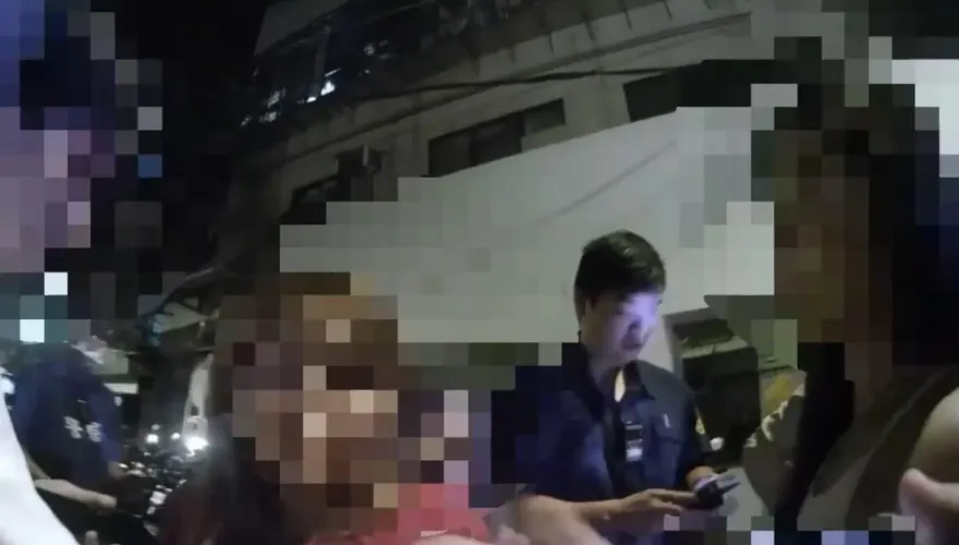 影/新北板橋暗夜6男女打群架　警查扣武士刀與毒品