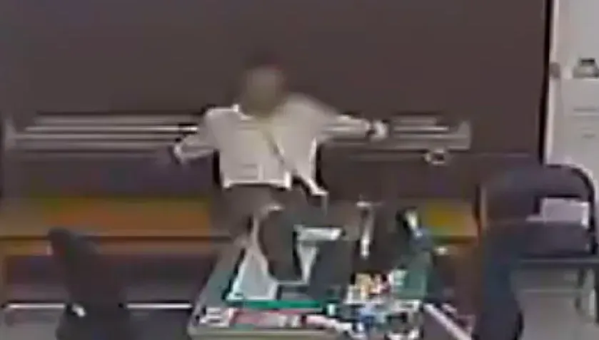 影/酒空片！39歲男醉喊「包皮不舒服」賴警局不走　回家反咬員警害他尿褲子