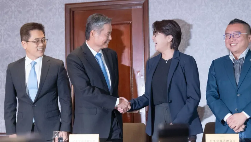 侯辦喊話「3天內舉辦藍白二會」！　柯辦一句話回應
