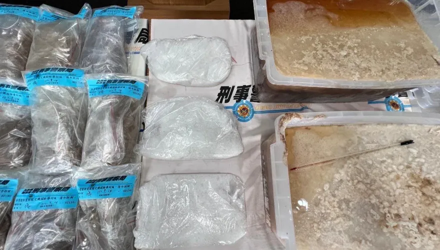 影/2.5億元安毒竟是用626萬顆感冒藥提煉！首腦搞博奕賺錢「轉投資」 警追藥品來源